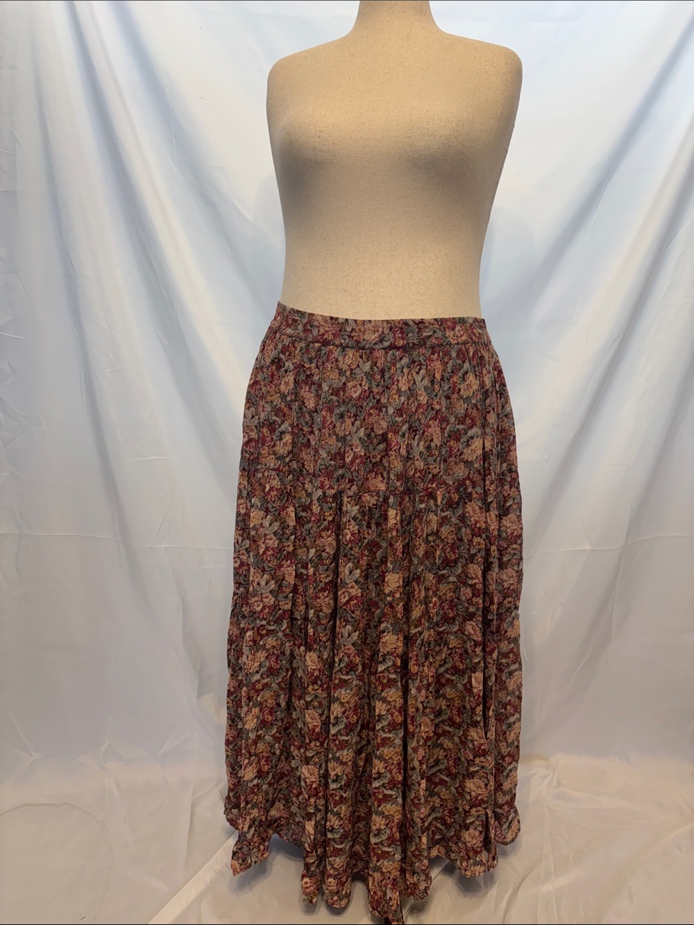 New Nostalgia Vintage 90s Maroon Ditsy Floral Rayon Maxi Skirt Medium India